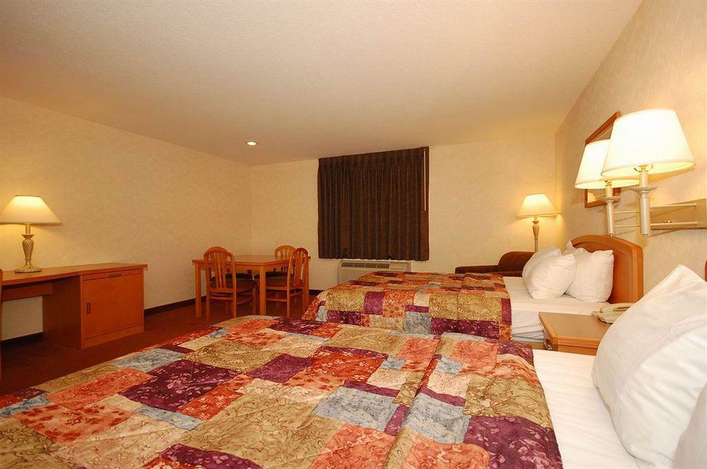 Sleep Inn & Suites Lake Of The Ozarks Camdenton Εξωτερικό φωτογραφία
